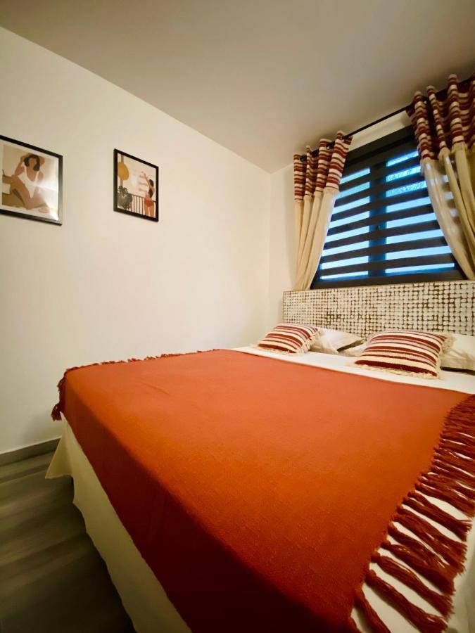 Ti Karet - Charmant Logement Avec Jacuzzi Et Vue Mer Terre-De-Haut Exterior photo