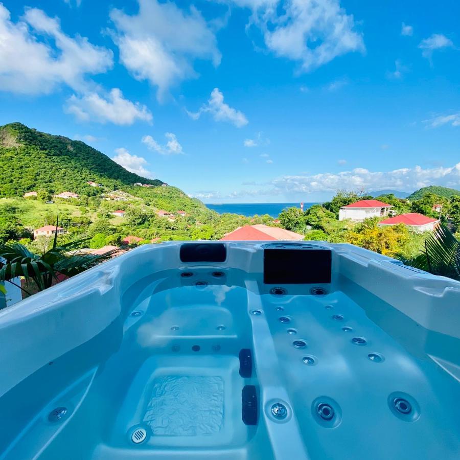 Ti Karet - Charmant Logement Avec Jacuzzi Et Vue Mer Terre-De-Haut Exterior photo