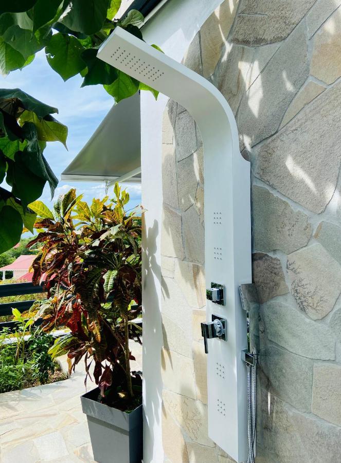 Ti Karet - Charmant Logement Avec Jacuzzi Et Vue Mer Terre-De-Haut Exterior photo